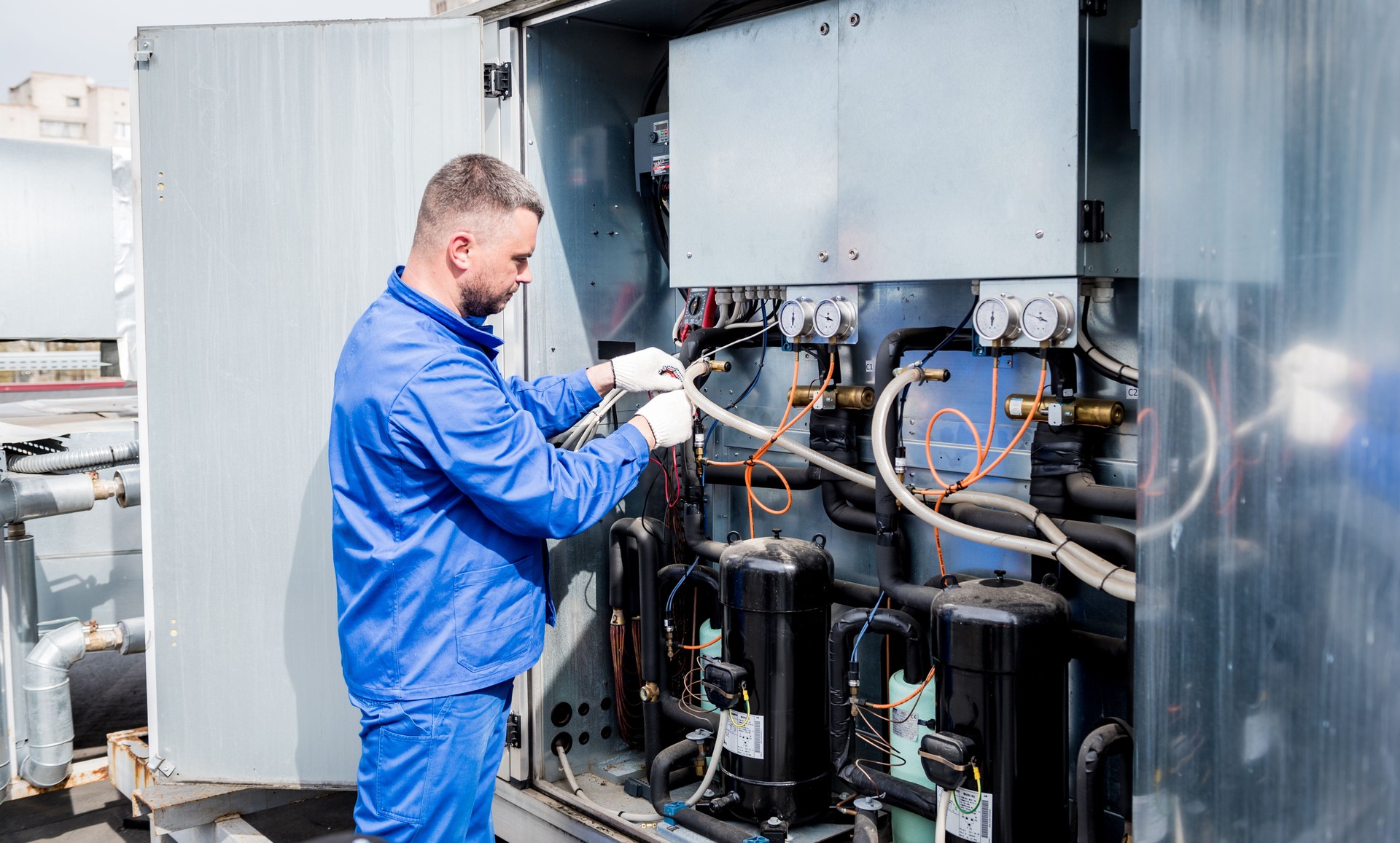 Resistance test of temperature sensors in the cooling supply section of the ventilation unit